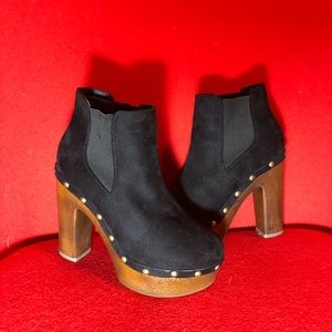 NWOT  Studded Platform Block Ankle Boots- 6.5